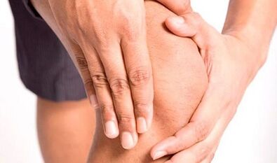 What symptoms to distinguish arthrosis arthritis by arthottes