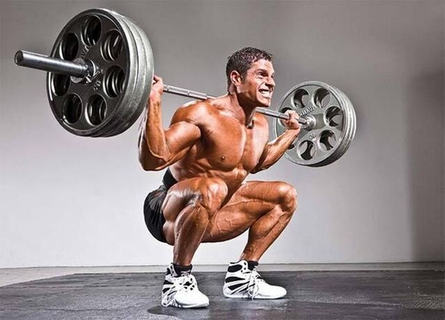 Weightlifting, sports with heavy loads on the spine the causes of osteochondrosis. 